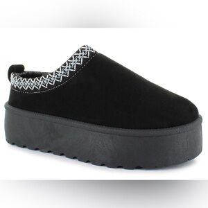 Mudd Stormy Platform Clog in Black